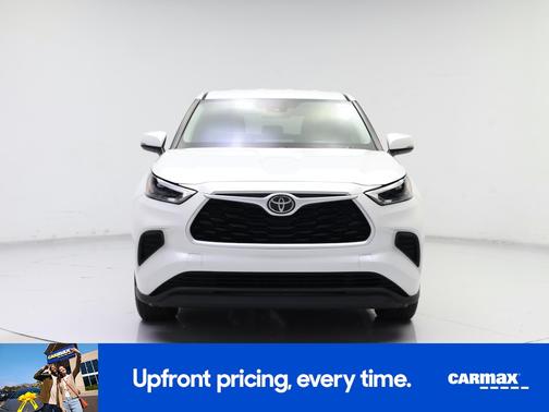 White 2021 Toyota Highlander LE