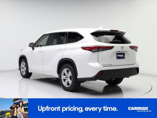 White 2021 Toyota Highlander LE