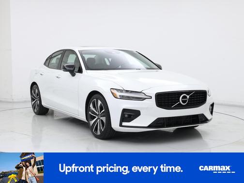 White 2022 Volvo S60 B5 Momentum