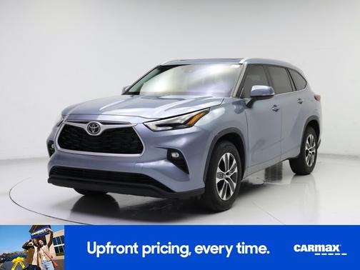 Blue 2022 Toyota Highlander XLE