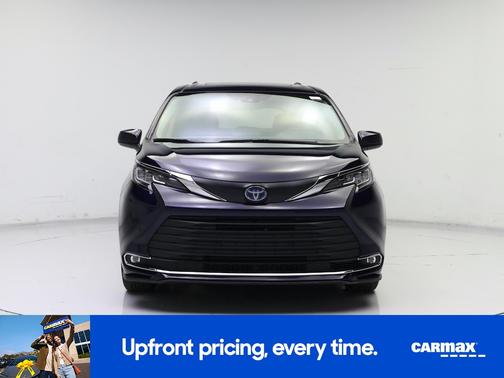 2022 Toyota Sienna XLE