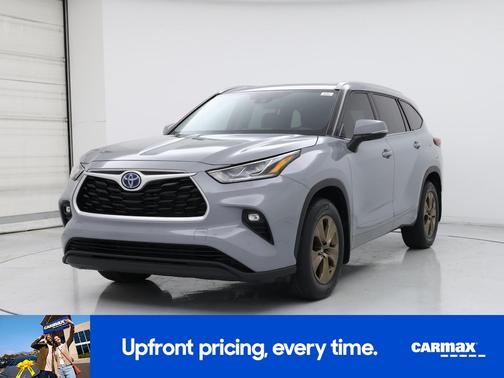 Gray 2022 Toyota Highlander Hybrid XLE Bronze