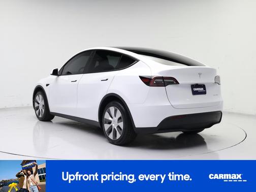 White 2024 Tesla Model Y Long Range