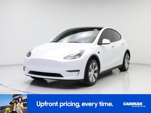 White 2024 Tesla Model Y Long Range