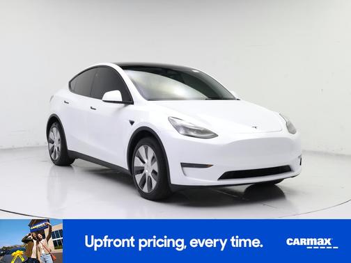 White 2024 Tesla Model Y Long Range