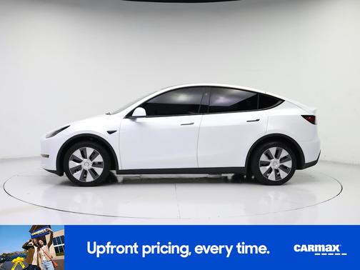 White 2024 Tesla Model Y Long Range