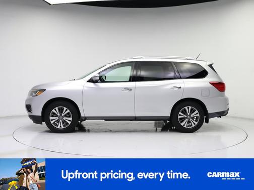 2017 Nissan Pathfinder SL