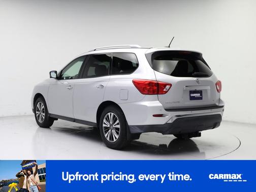 2017 Nissan Pathfinder SL