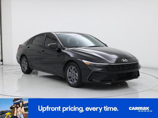 Black 2024 Hyundai ELANTRA SEL