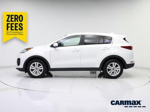 White 2018 Kia Sportage LX