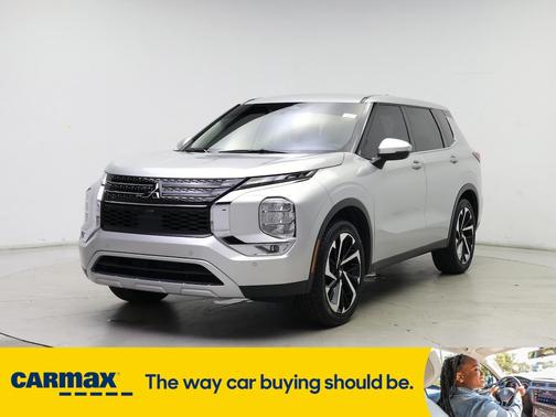 2022 Mitsubishi Outlander SE