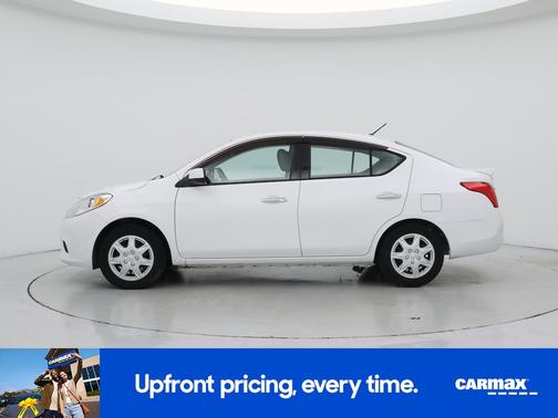 White 2014 Nissan Versa SV