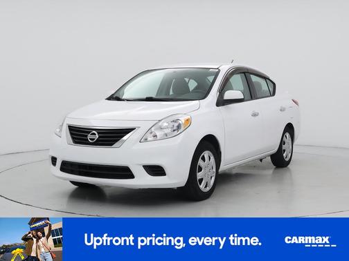 White 2014 Nissan Versa SV