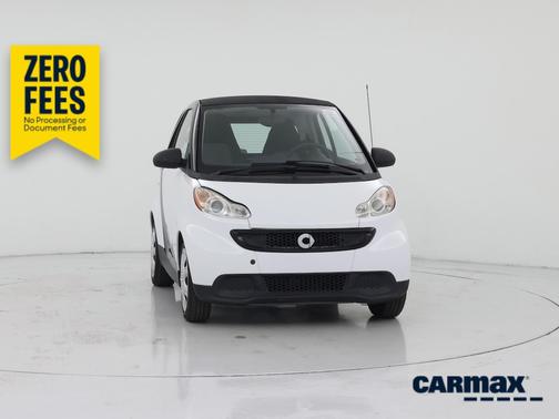 White 2014 smart ForTwo Pure