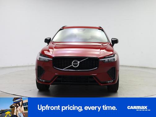 2024 Volvo XC60 B5 Plus Dark Theme