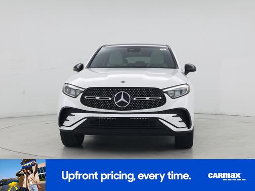 White 2024 Mercedes-Benz GLC 300
