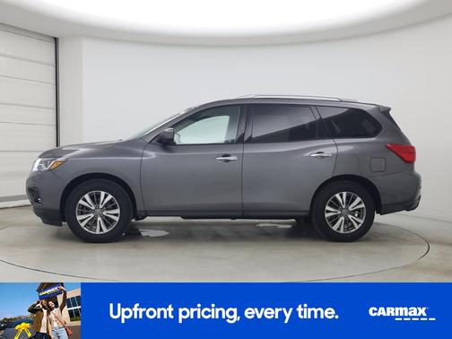 Gray 2019 Nissan Pathfinder SV