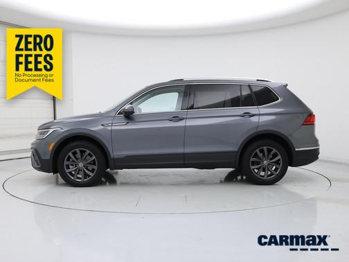 Gray 2023 Volkswagen Tiguan SE