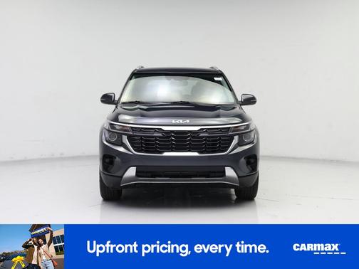 Gray 2025 Kia Seltos S