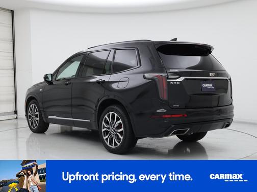Black 2022 Cadillac XT6 Sport