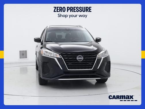 Black 2022 Nissan Kicks SV