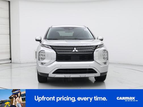 Silver 2024 Mitsubishi Outlander SE