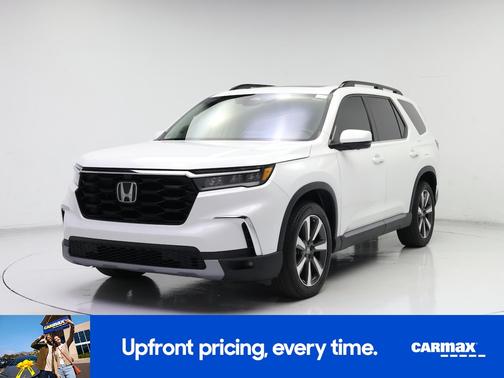 White 2023 Honda Pilot Elite