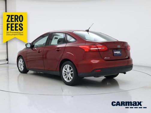 Red 2016 Ford Focus SE