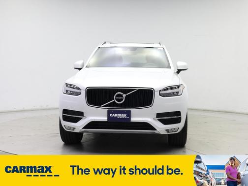 2018 Volvo XC90 T6 Momentum