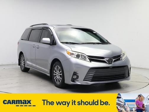 2018 Toyota Sienna XLE