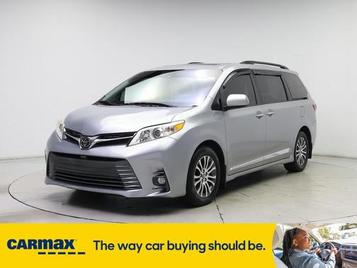 2018 Toyota Sienna XLE