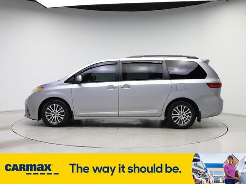 2018 Toyota Sienna XLE
