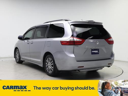 2018 Toyota Sienna XLE
