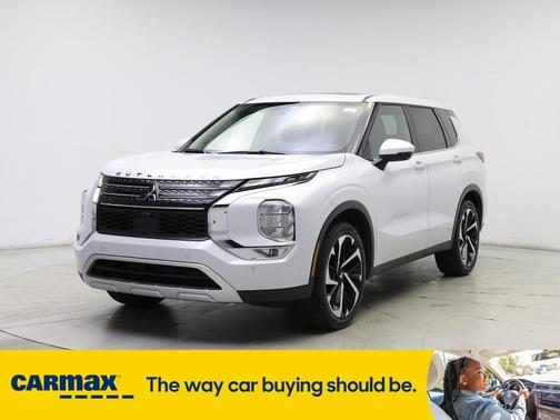 2023 Mitsubishi Outlander SE
