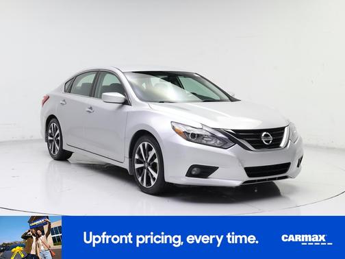 Silver 2016 Nissan Altima SR