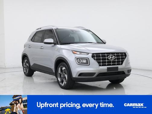Silver 2022 Hyundai VENUE SEL