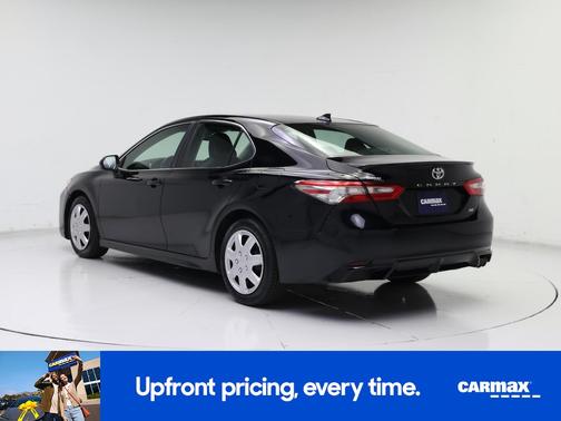 Black 2019 Toyota Camry SE