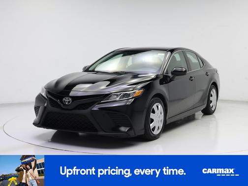 Black 2019 Toyota Camry SE