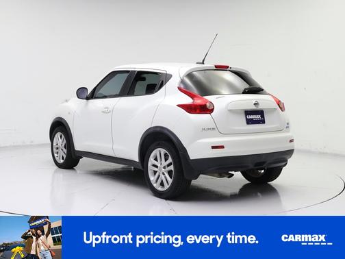 White 2014 Nissan Juke SV