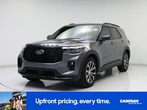 Gray 2025 Ford Explorer ST-Line