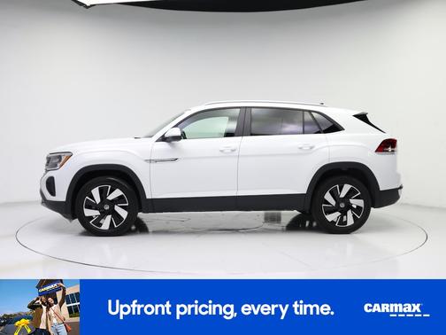 White 2025 Volkswagen Atlas Cross Sport SE w/Tech