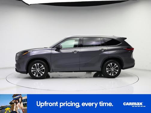 Gray 2021 Toyota Highlander XLE