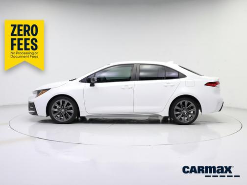 White 2020 Toyota Corolla SE