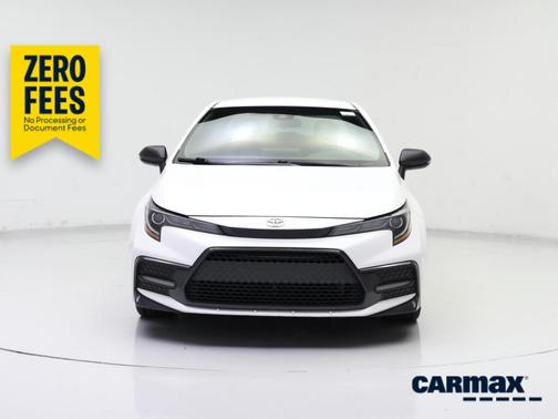 White 2020 Toyota Corolla SE
