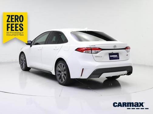 White 2020 Toyota Corolla SE