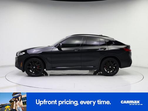 Black 2022 BMW X4 XDrive30i
