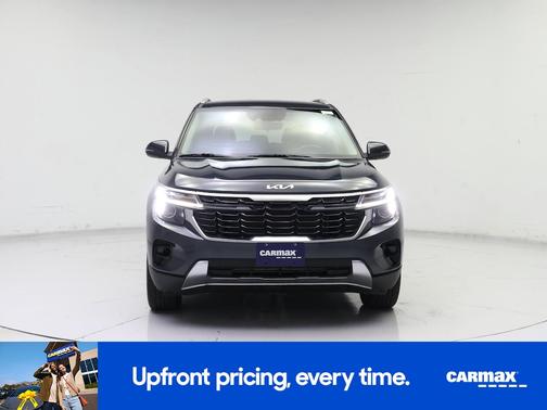 Gray 2025 Kia Seltos S