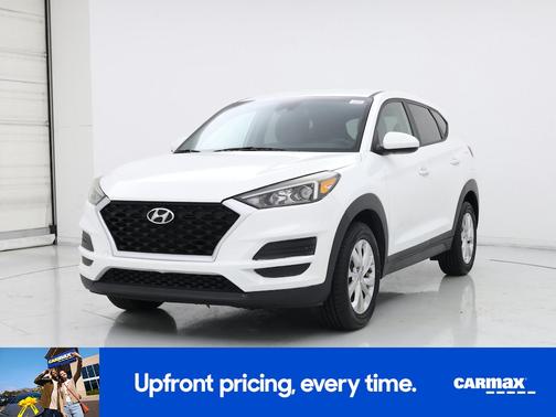 White 2019 Hyundai TUCSON SE