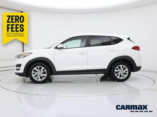 White 2019 Hyundai TUCSON SE