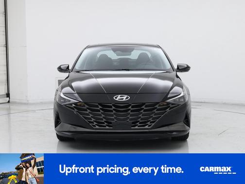 Black 2023 Hyundai ELANTRA Limited